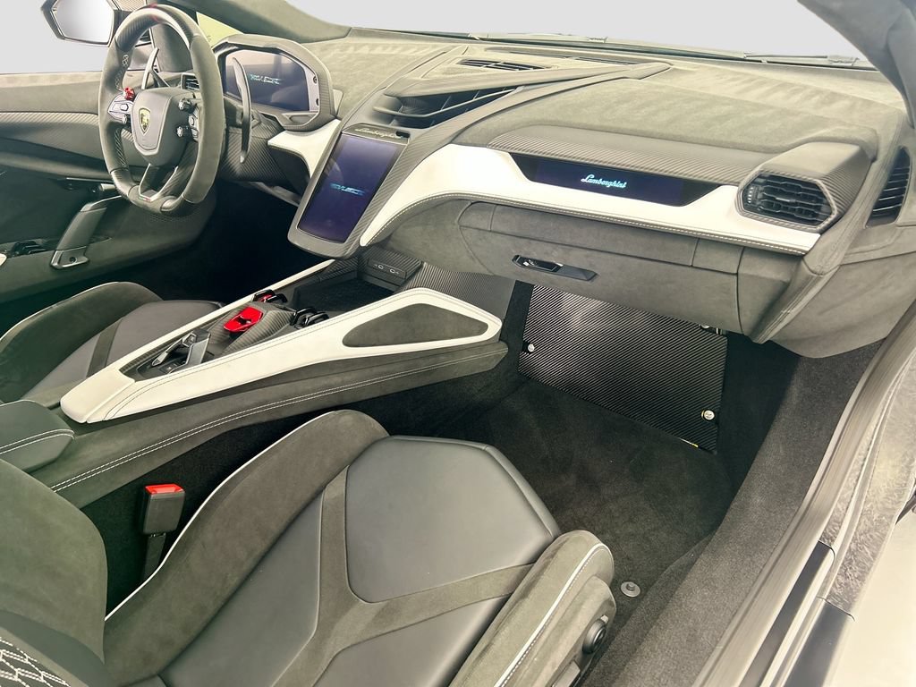 Used 2024 Lamborghini Revuelto AWD/4WD image 15