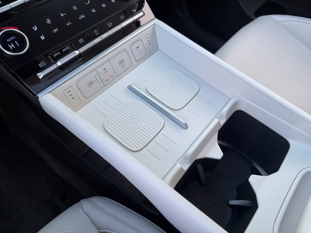 Certified 2025 Hyundai Santa Fe Calligraphy image 26