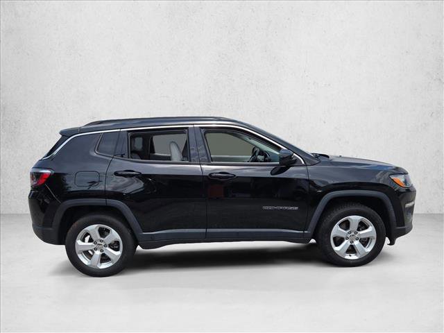 Used 2021 Jeep Compass Latitude w/ Sun and Sound Group AWD/4WD image 4