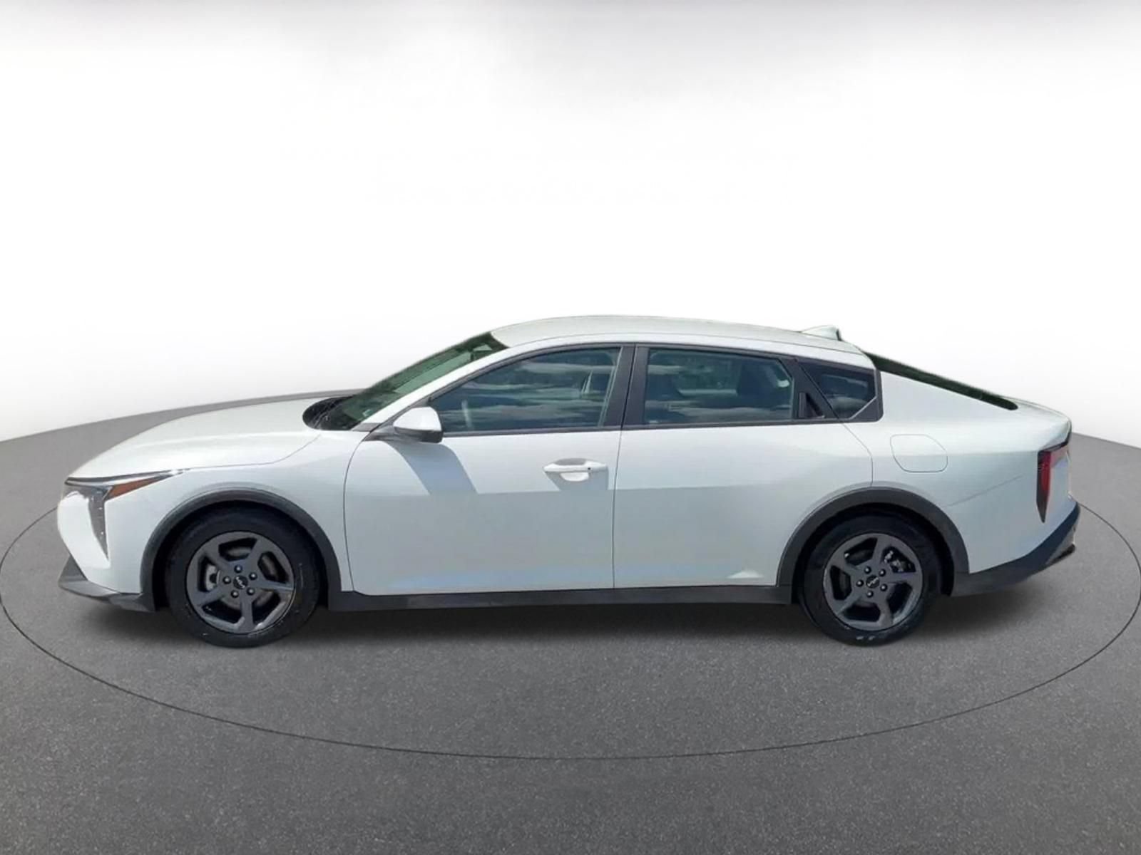 Used 2025 Kia K4 FWD image 8