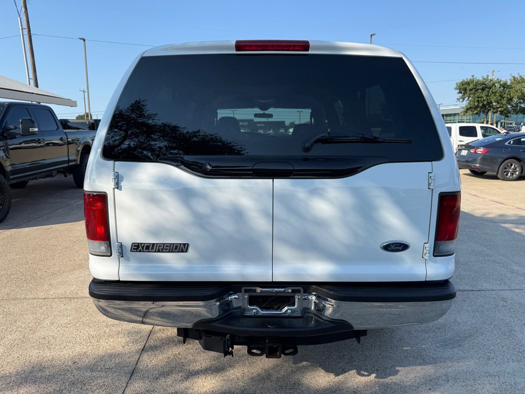 Used 2005 Ford Excursion XLT image 6
