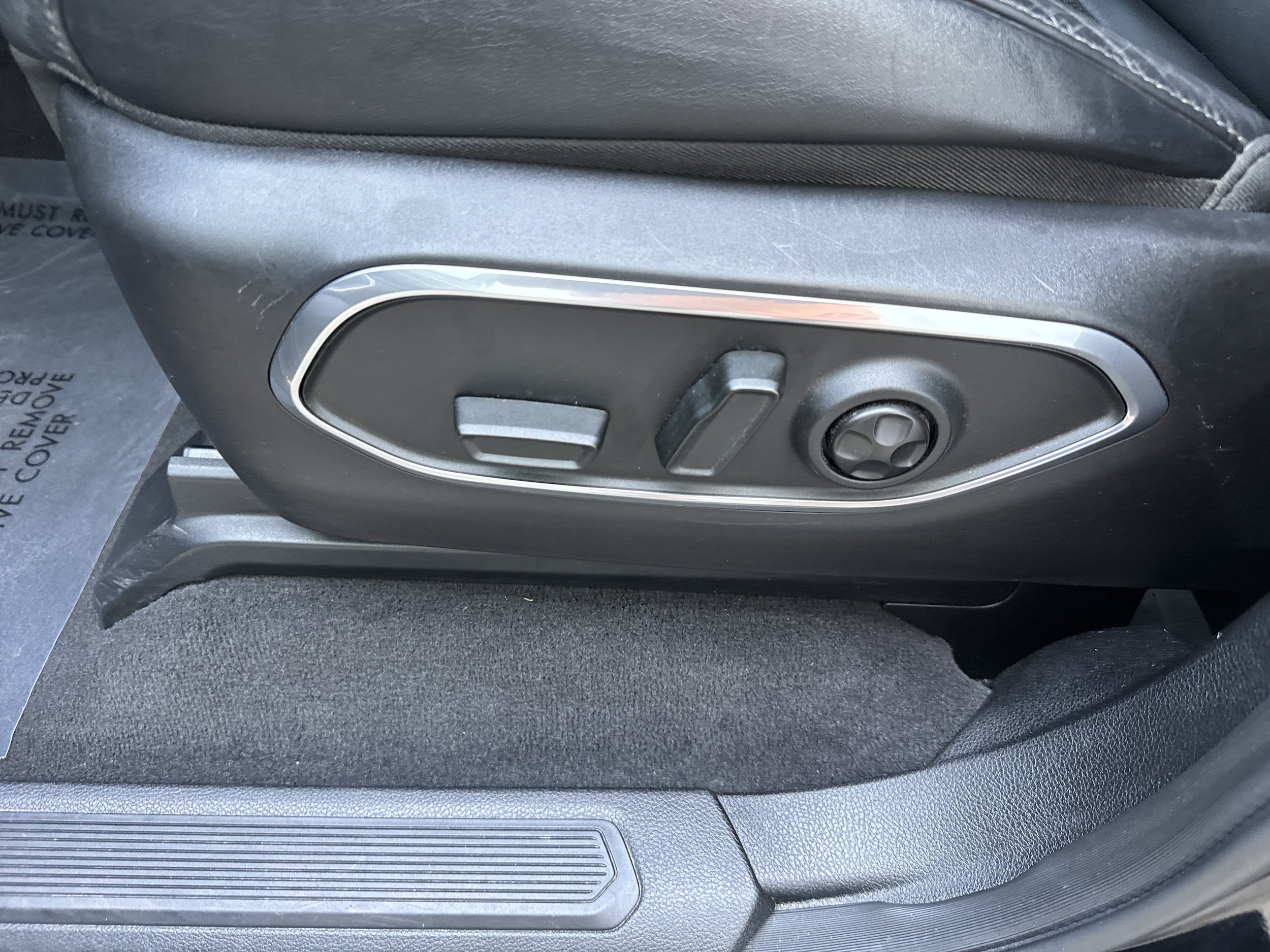 Used 2024 Jeep Wagoneer Series II w/ Flexible Seating Group AWD/4WD image 6