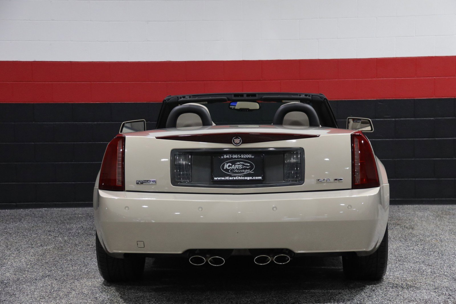 Used 2006 Cadillac XLR 2dr Convertible image 28