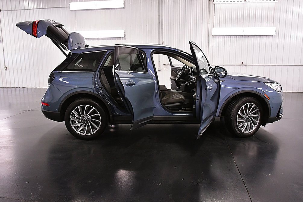 Used 2023 Lincoln Corsair Reserve w/ Equipment Group 202A image 27