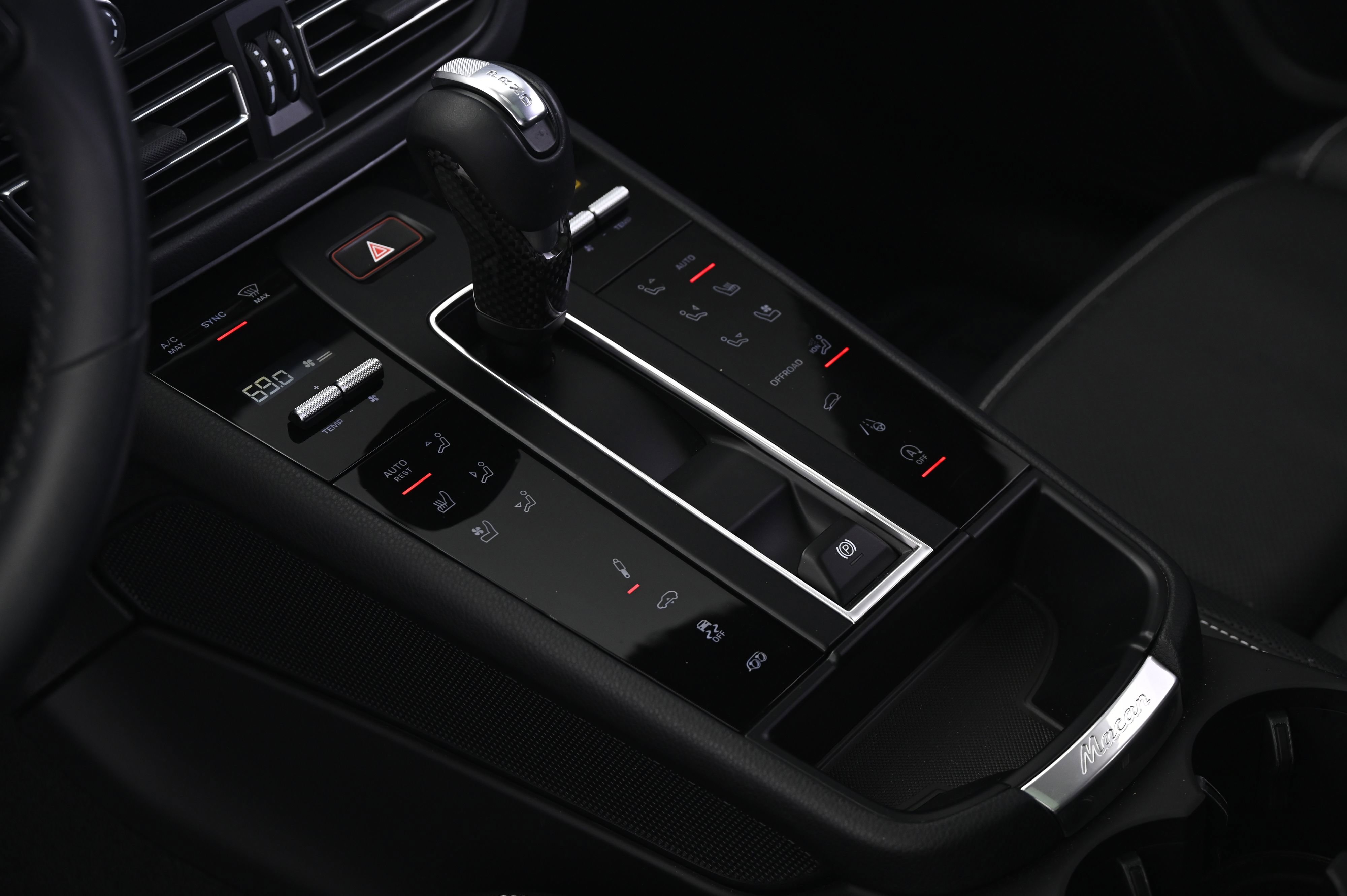 Used 2024 Porsche Macan GTS image 35