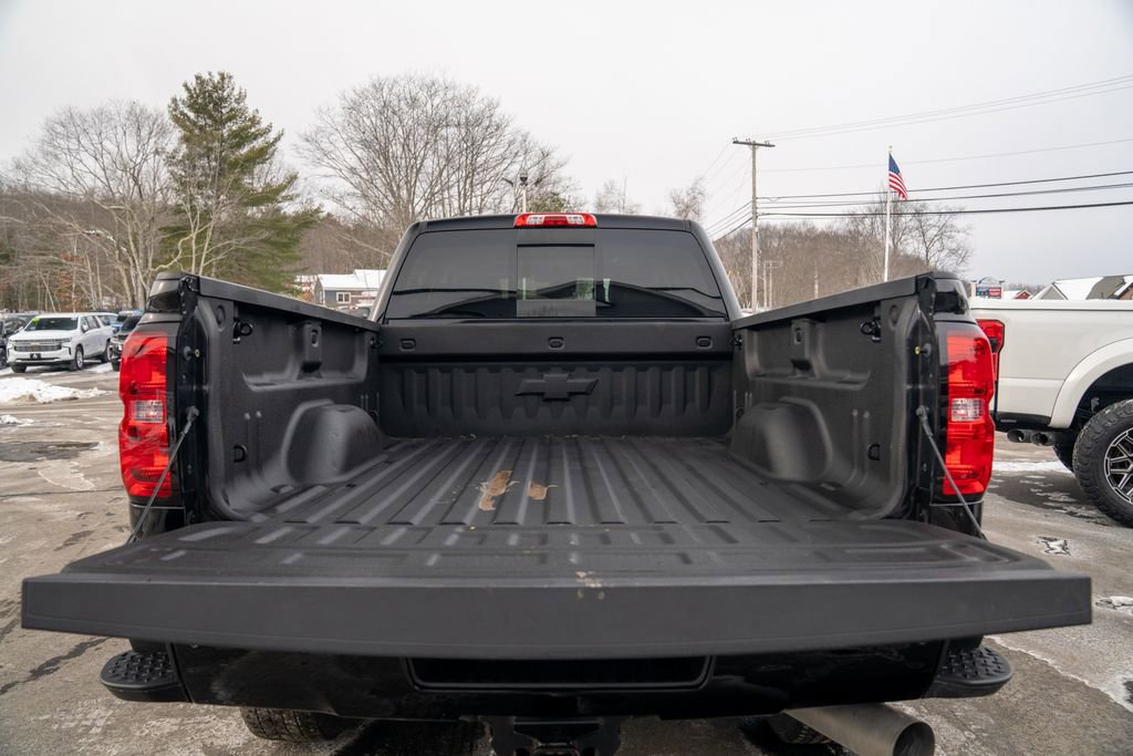 Used 2019 Chevrolet Silverado 2500 High Country w/ Duramax Plus Package image 6