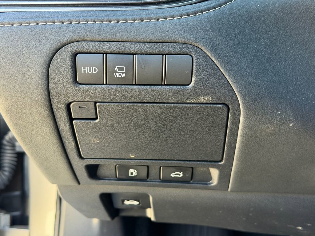 Used 2021 Lexus LS 500 w/ Interior Upgrade Package image 17
