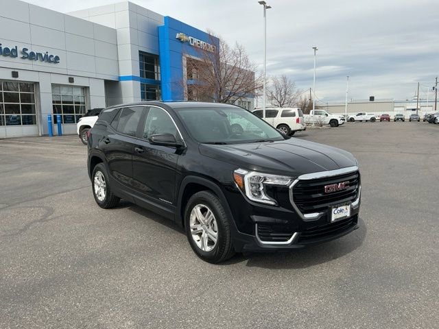 Used 2024 GMC Terrain SLE video 1