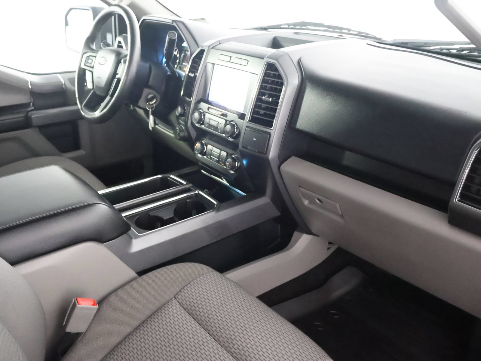 Used 2020 Ford F150 XLT w/ Equipment Group 302A Luxury AWD/4WD image 47