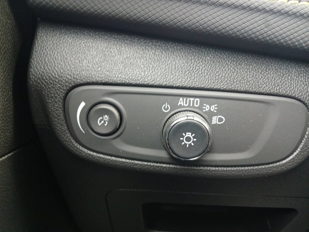 Used 2026 Chevrolet TrailBlazer ACTIV w/ Convenience Package FWD image 21
