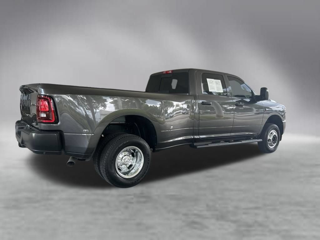 Used 2026 RAM 3500 Tradesman AWD/4WD image 3