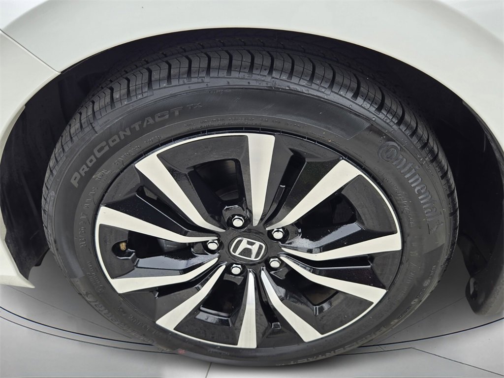 Certified 2024 Honda Civic EX-L image 9