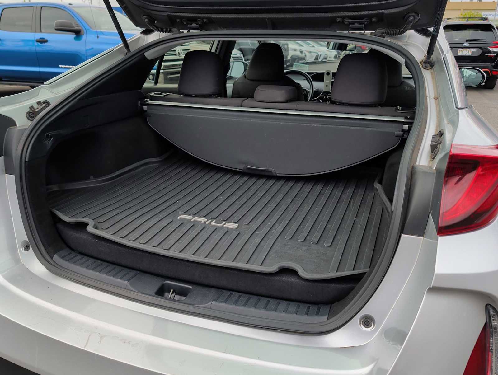 Used 2020 Toyota Prius Prime LE image 18