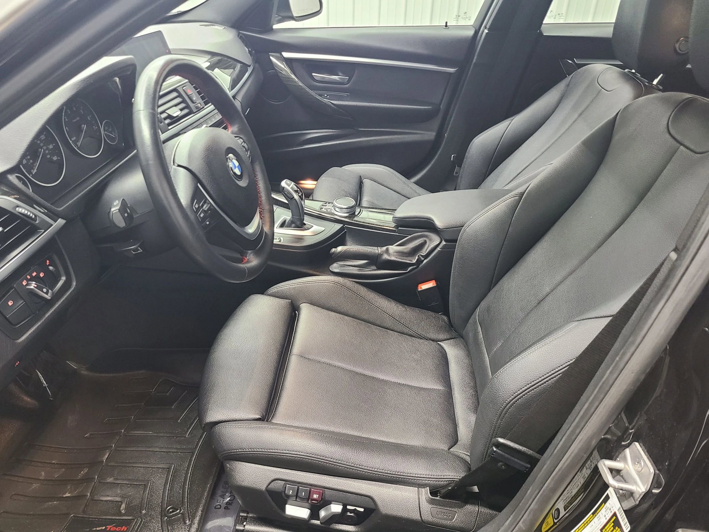 Used 2018 BMW 330i xDrive Sedan w/ Convenience Package image 23