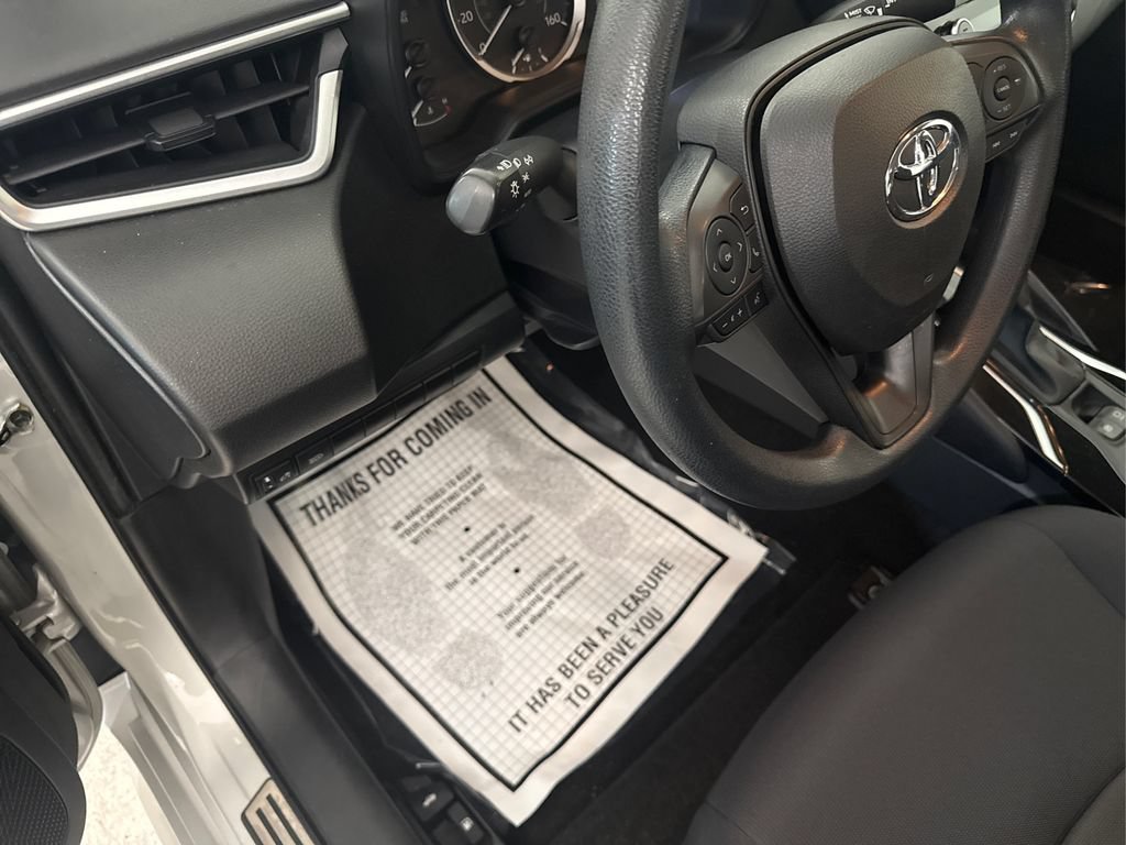 Used 2022 Toyota Corolla LE FWD image 26