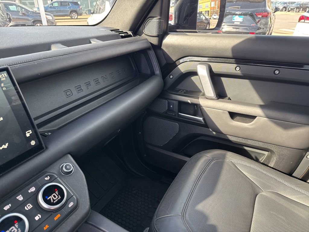 Used 2023 Land Rover Defender 110 V8 image 30
