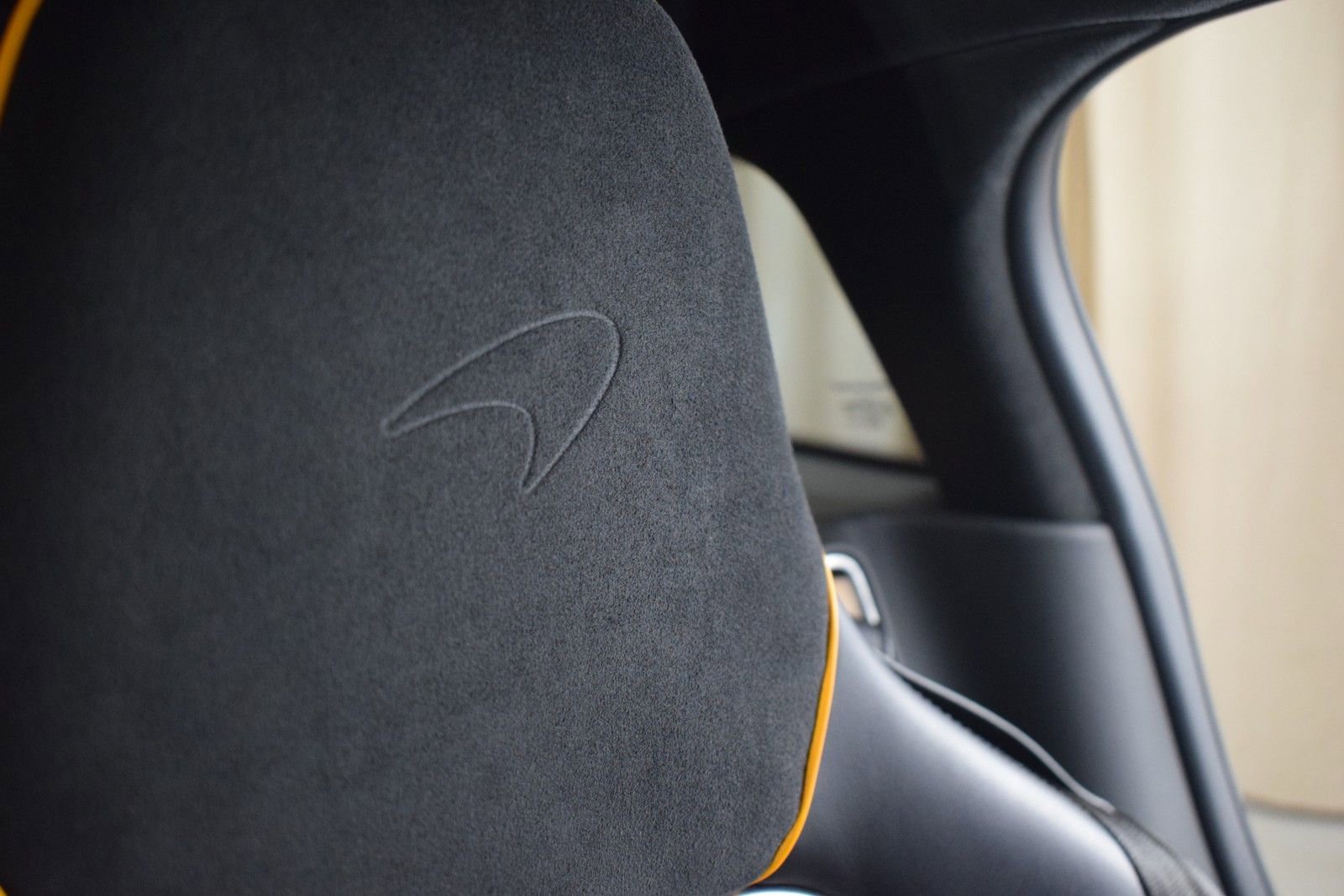 Used 2024 McLaren Artura image 32