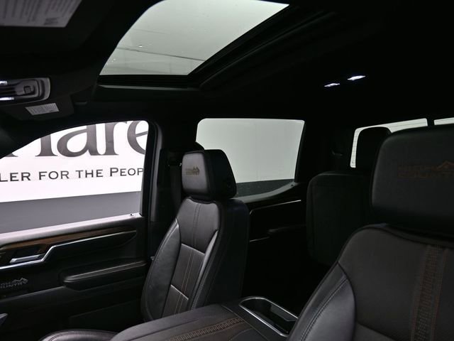 Used 2024 Chevrolet Silverado 1500 High Country w/ Midnight Edition image 17