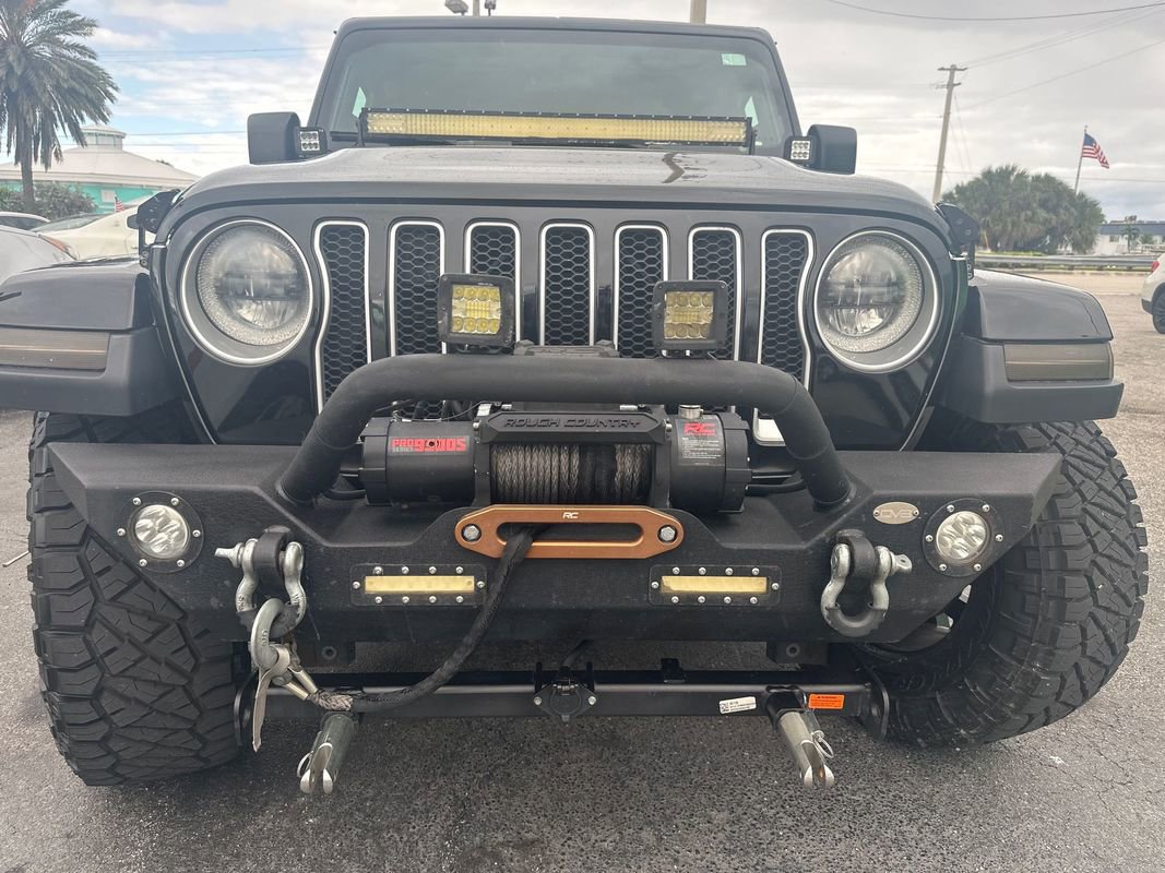 Used 2020 Jeep Wrangler Unlimited Sahara image 13