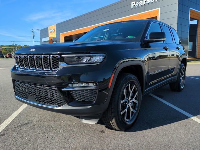 New 2025 Jeep Grand Cherokee Limited w/ Trailer Tow Package image 8