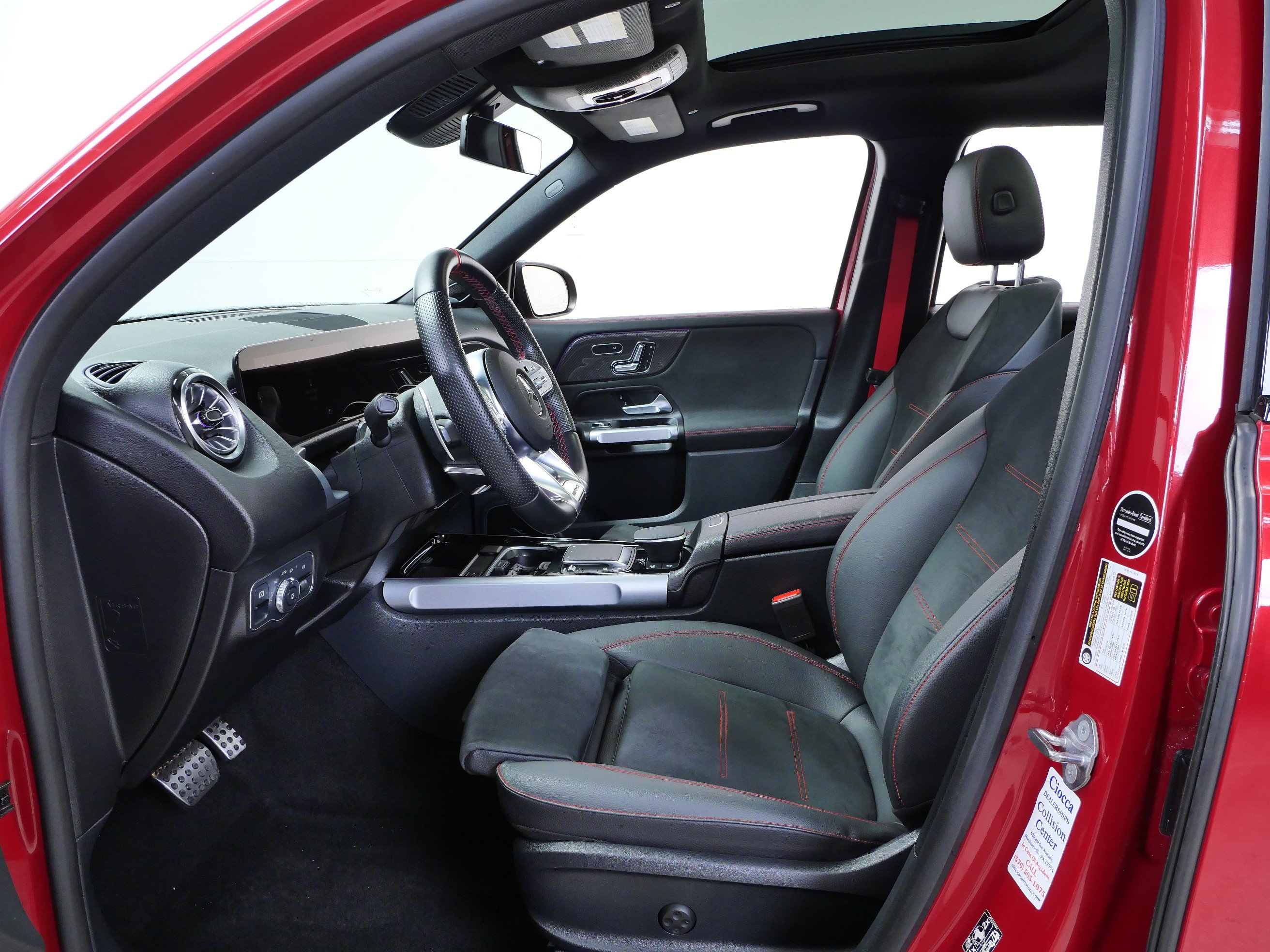 Certified 2023 Mercedes-Benz GLB 35 AMG 4MATIC image 18