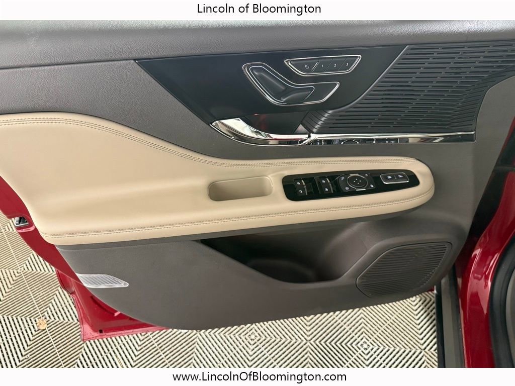 Certified 2022 Lincoln Corsair Reserve w/ Elements Package image 19