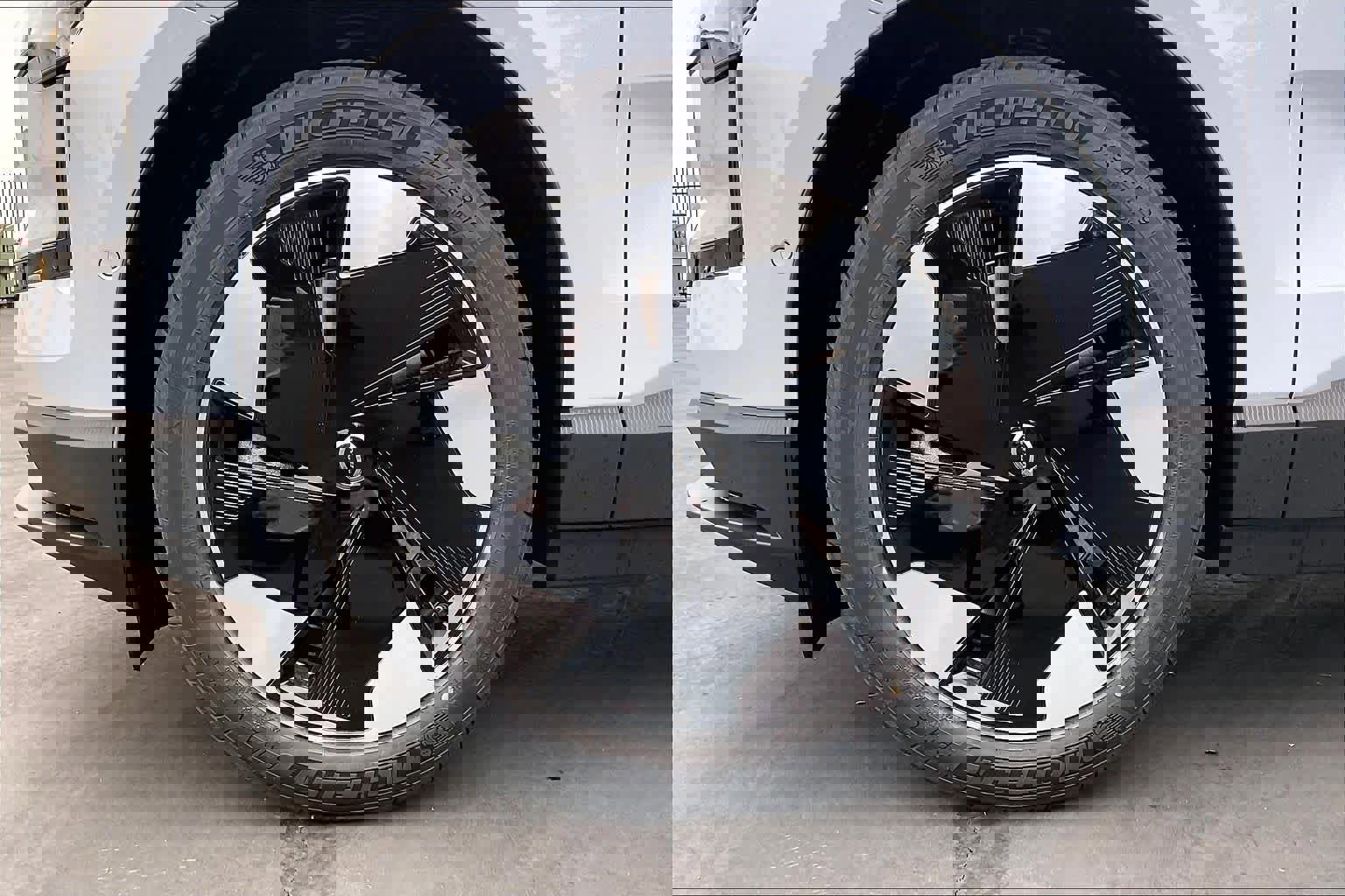 New 2026 Volvo EX30 Ultra image 14