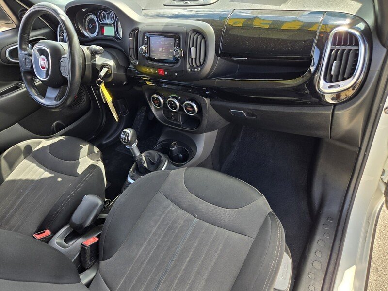 Used 2015 FIAT 500L Trekking FWD image 16
