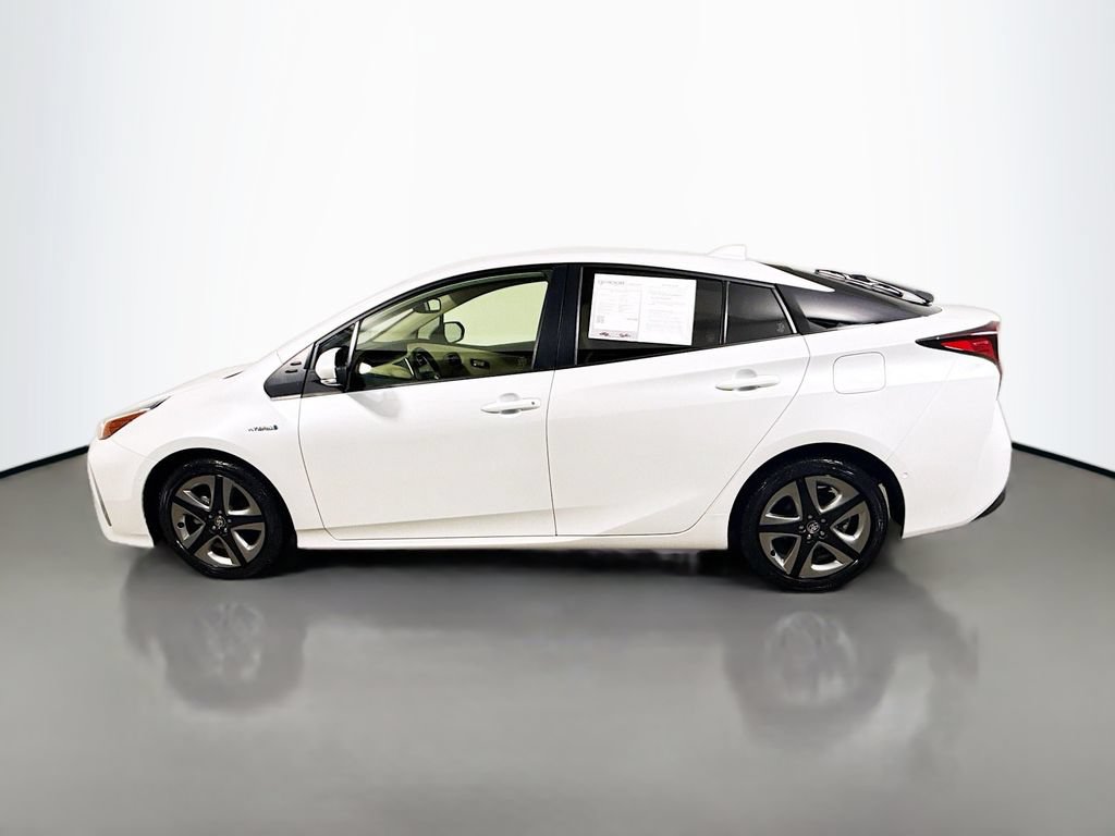 Certified 2022 Toyota Prius XLE FWD image 4
