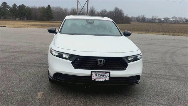 Used 2025 Honda Accord Sport image 3