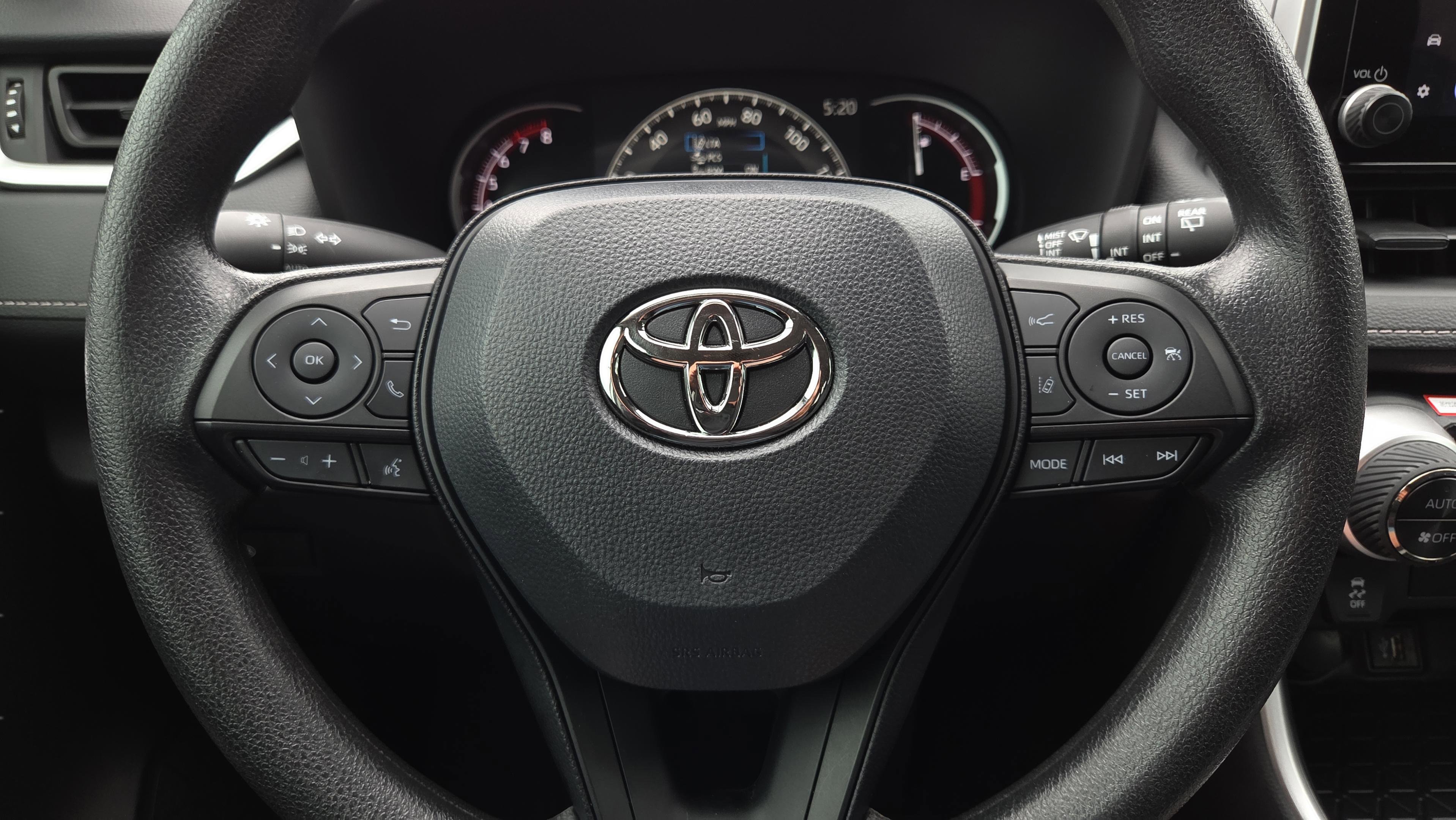 Certified 2025 Toyota RAV4 XLE image 28