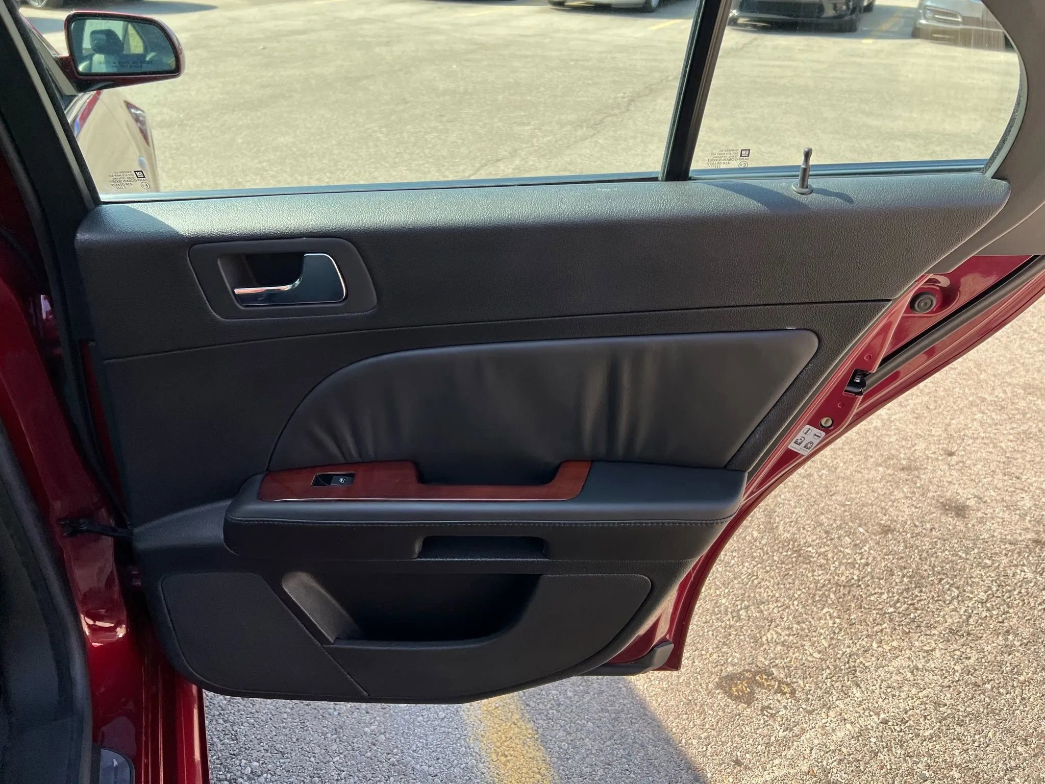 Used 2006 Cadillac STS w/ Preferred Equipment Group image 23