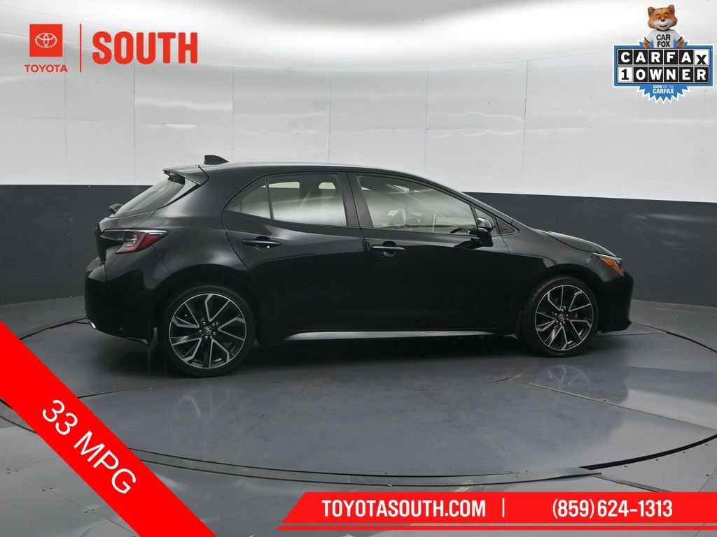 Used 2021 Toyota Corolla XSE FWD image 3
