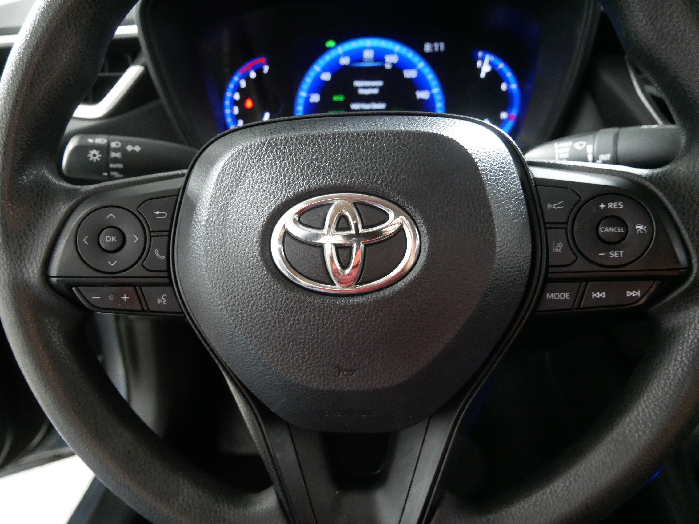 Used 2021 Toyota Corolla LE FWD image 25