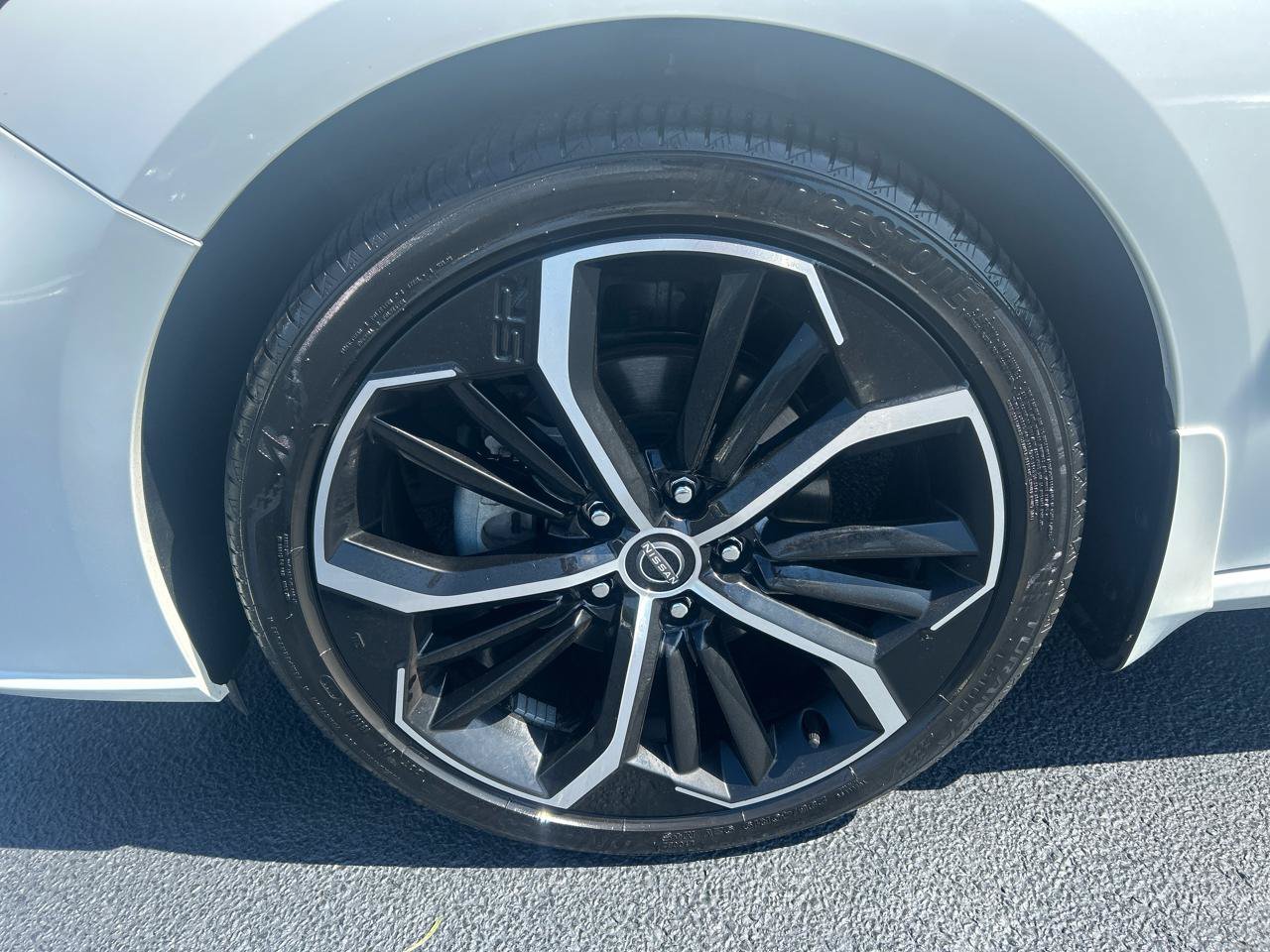 Used 2023 Nissan Altima 2.5 SR FWD image 9