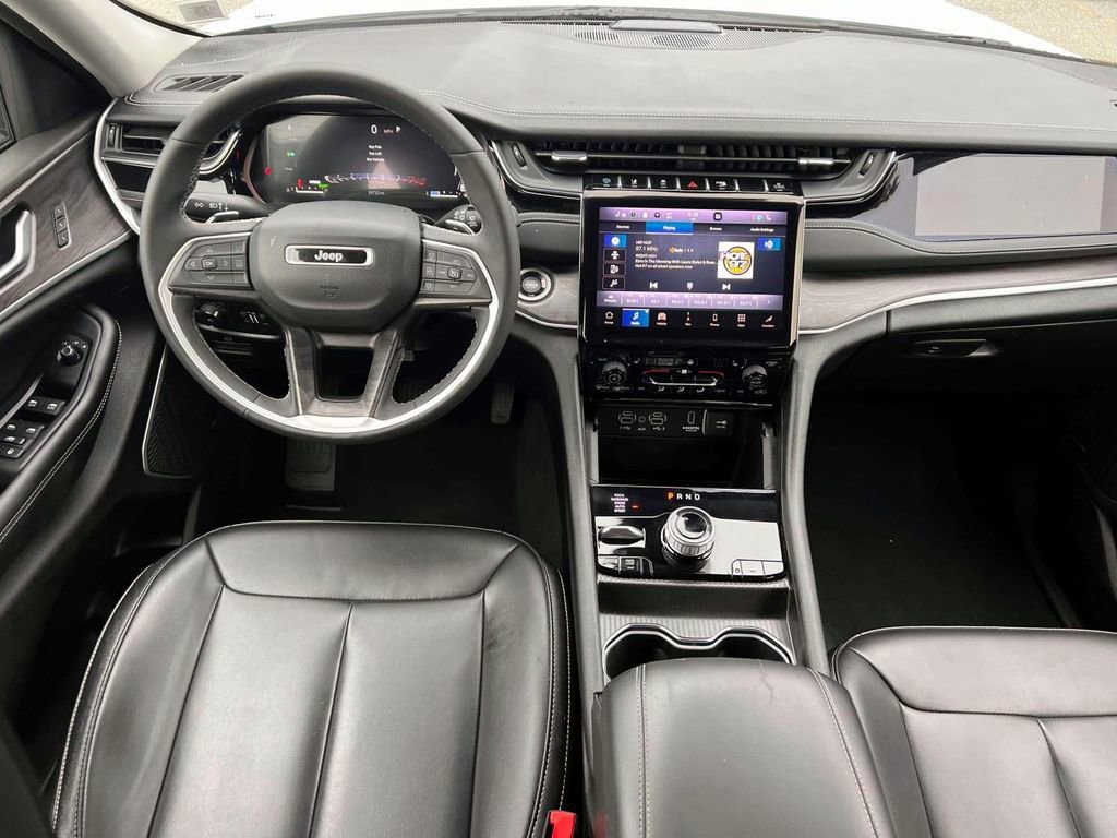 Used 2024 Jeep Grand Cherokee Limited 4xe image 12