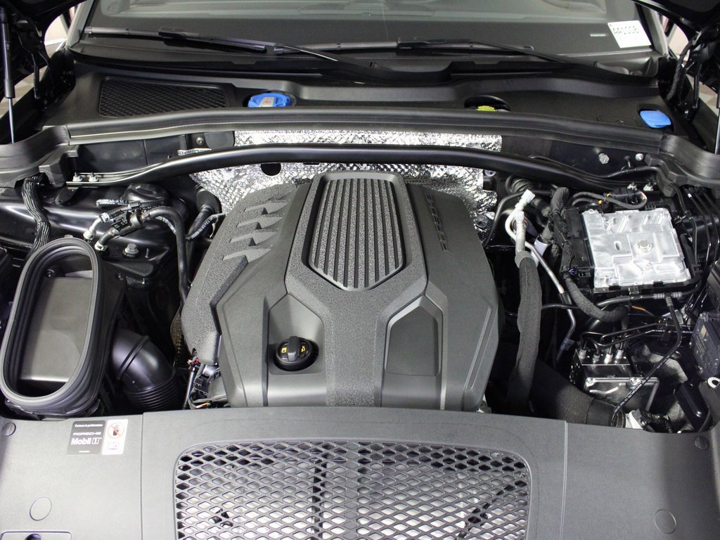 Used 2026 Porsche Macan image 39