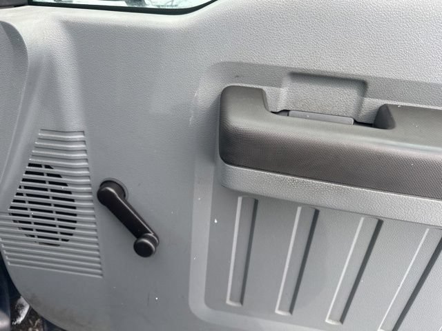 Used 2013 Ford F550 4x4 SuperCab Super Duty w/ Snow Plow Prep Pkg image 19