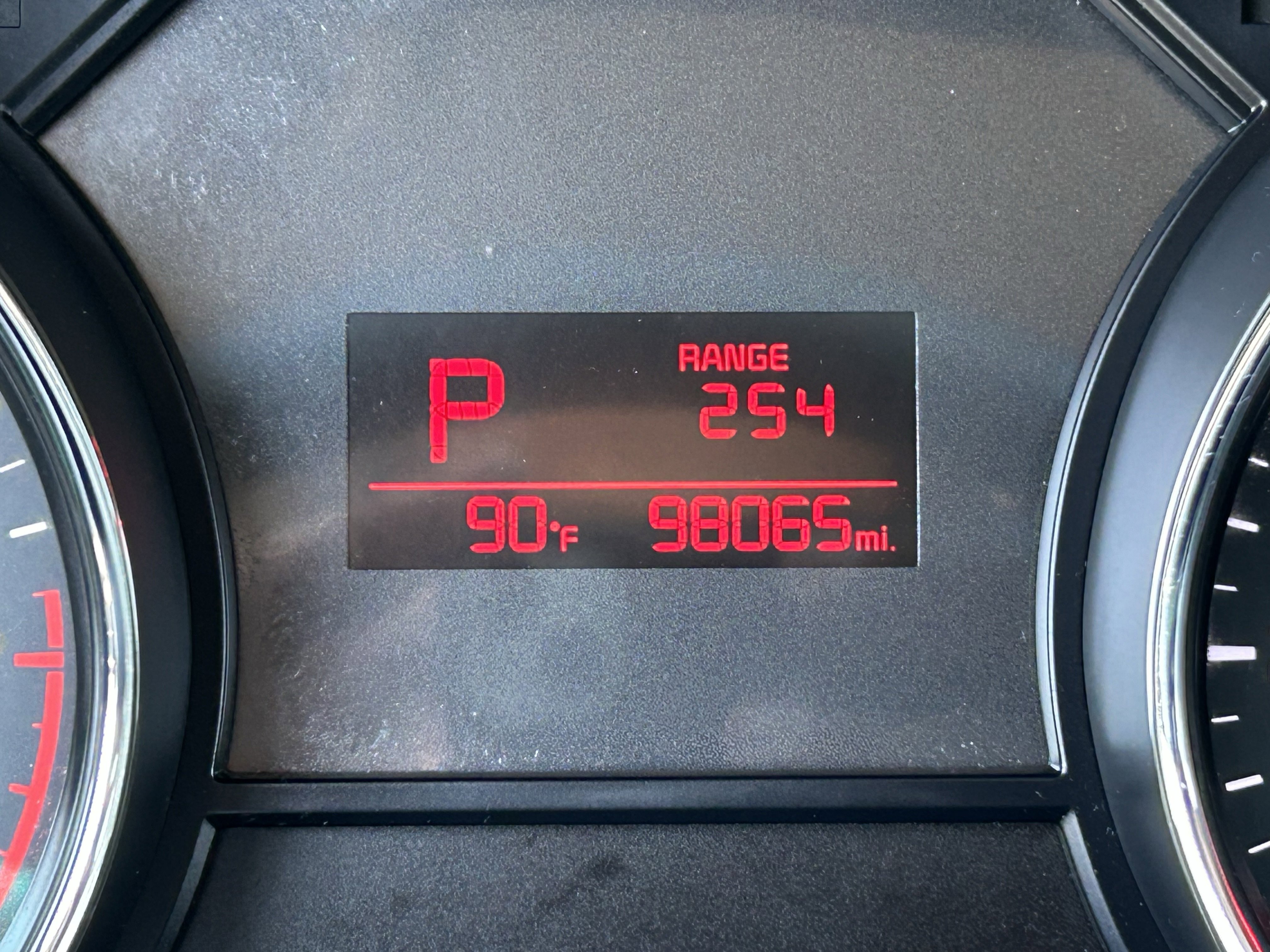 Used 2016 Kia Sedona LX w/ LX Convenience Package image 32