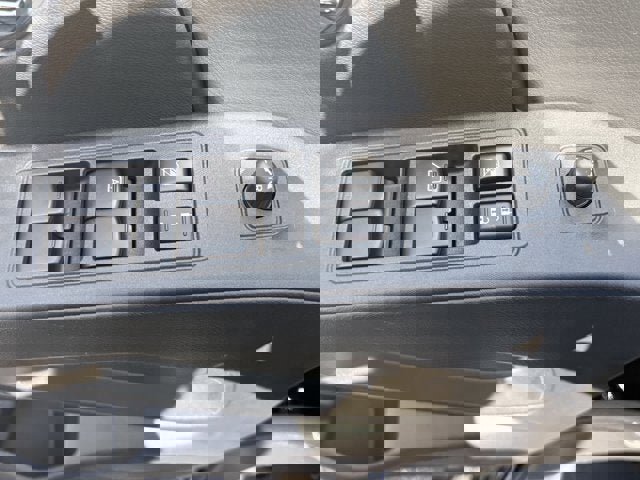 New 2025 Nissan Frontier SV w/ Tow Package image 13