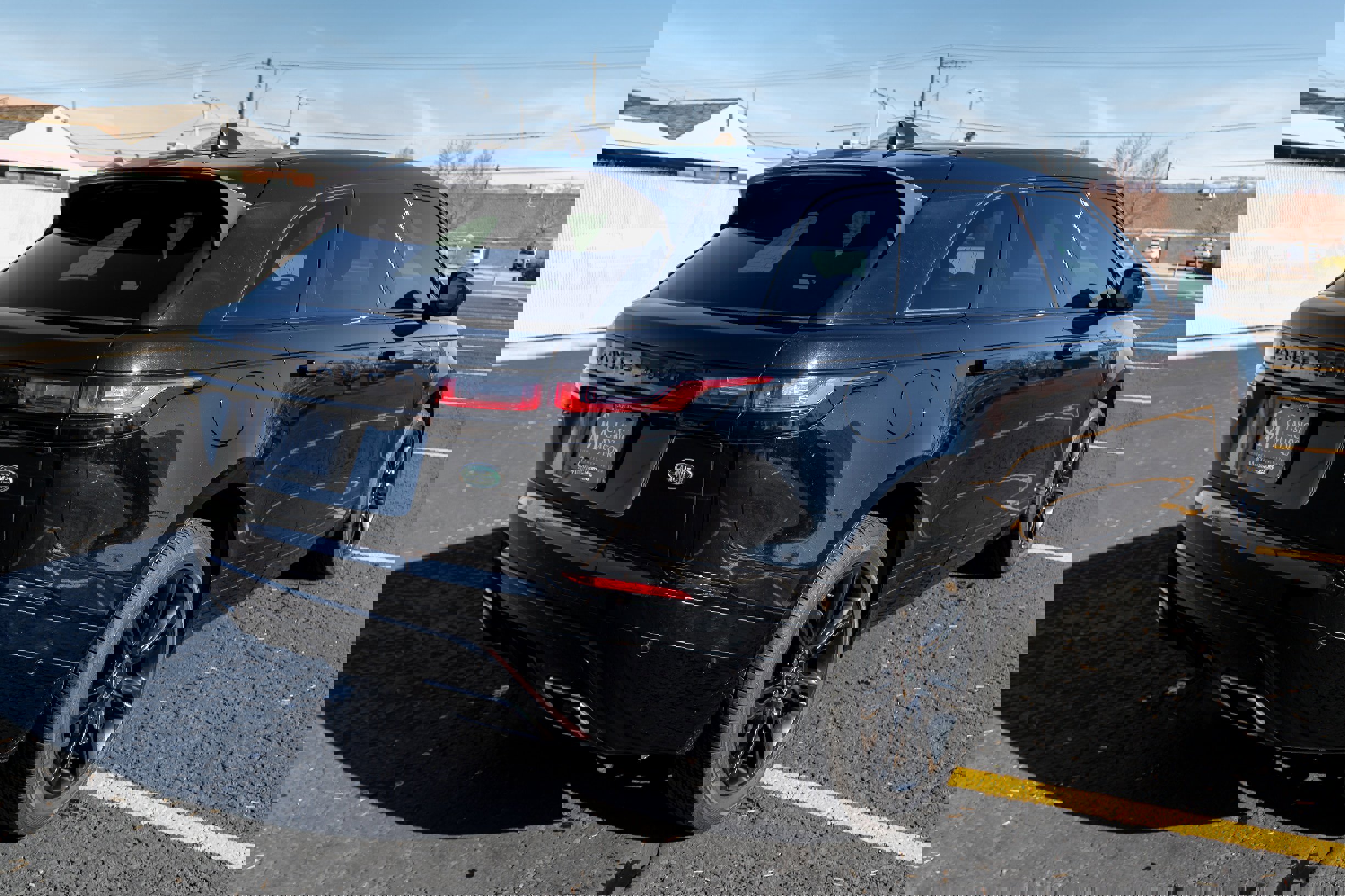 Used 2021 Land Rover Range Rover Velar R-Dynamic S image 3