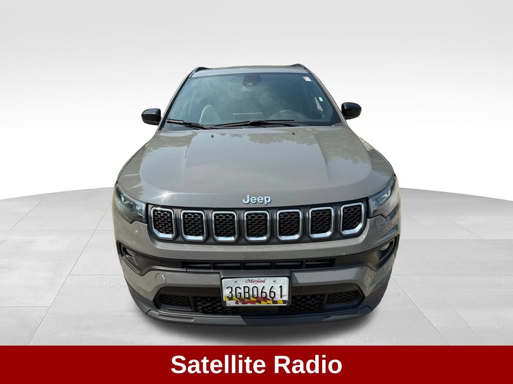 Used 2024 Jeep Compass Latitude AWD/4WD image 10