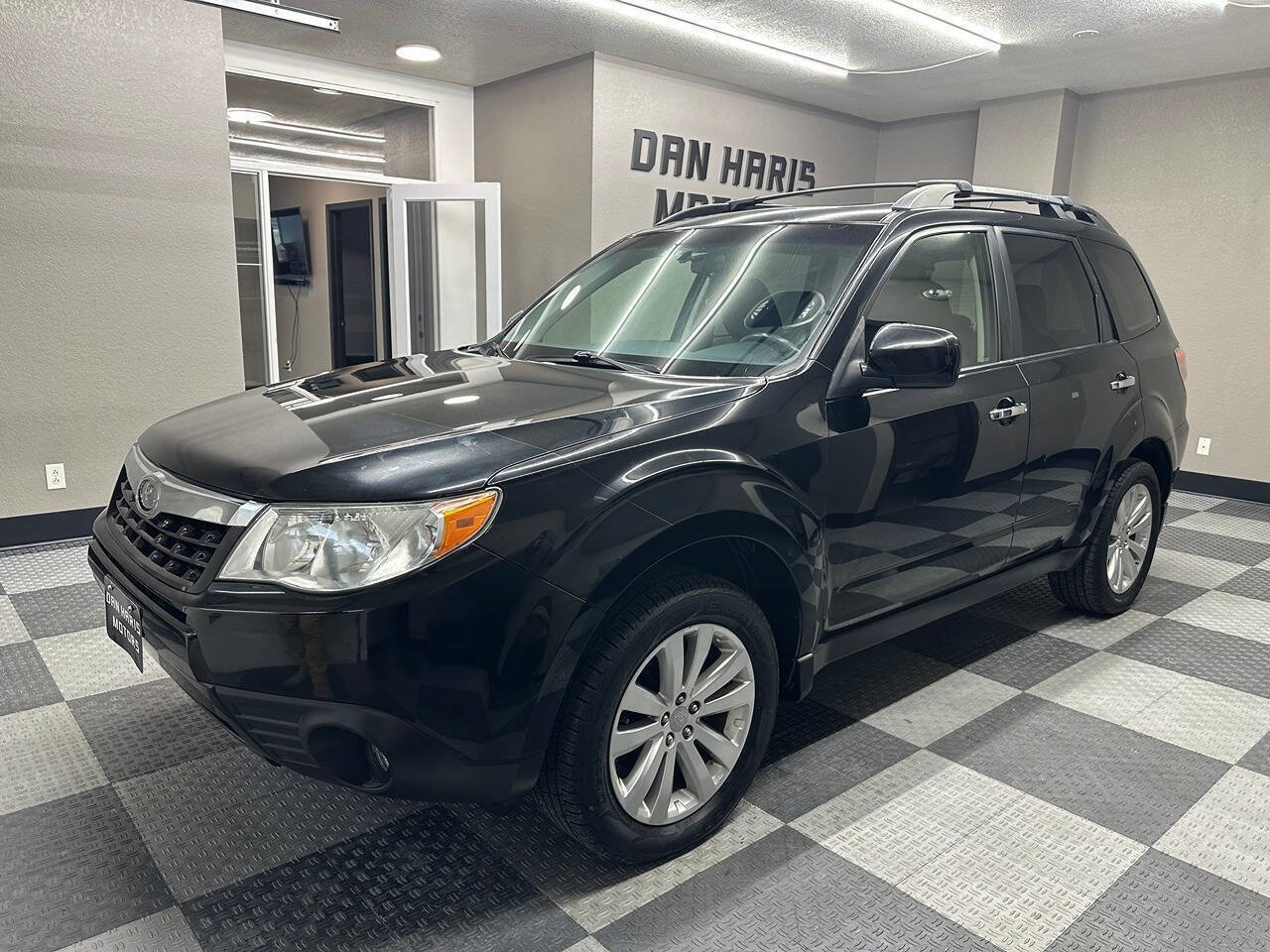 Used 2013 Subaru Forester 2.5X Limited w/ Rugged Pkg 1 image 2