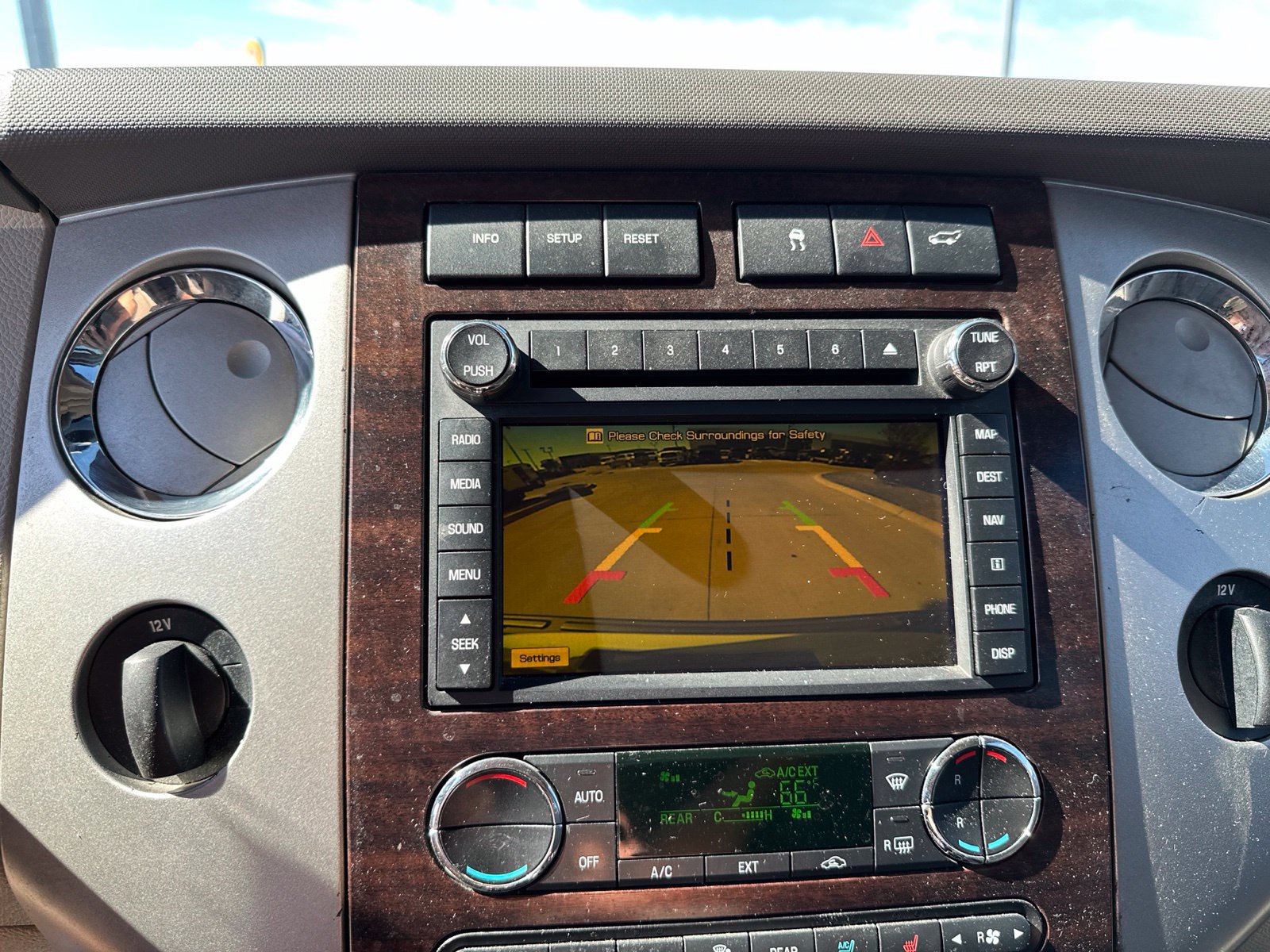 Used 2010 Ford Expedition Limited RWD image 23