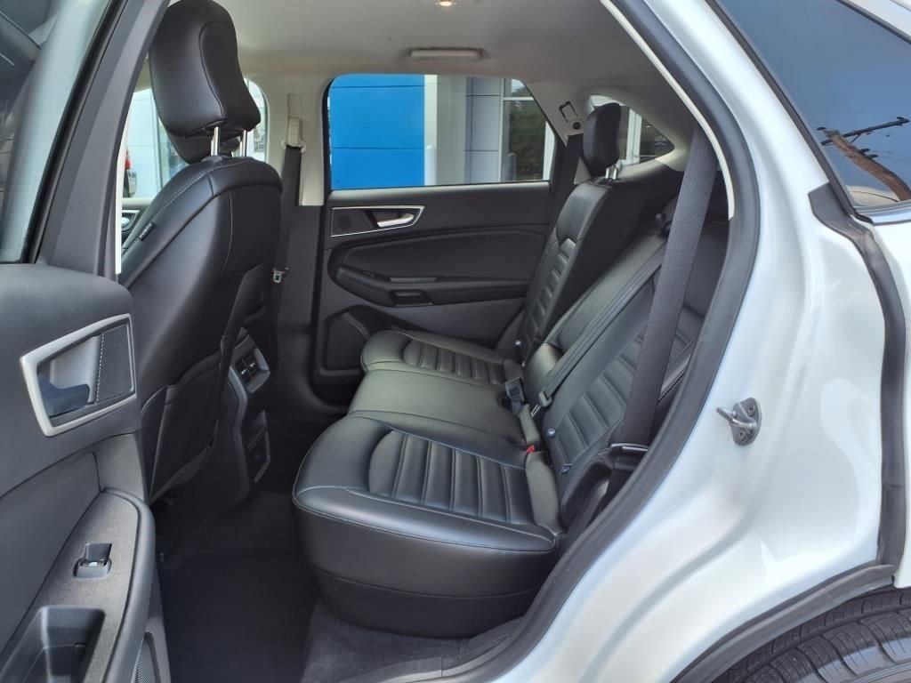 Used 2024 Ford Edge SEL image 11