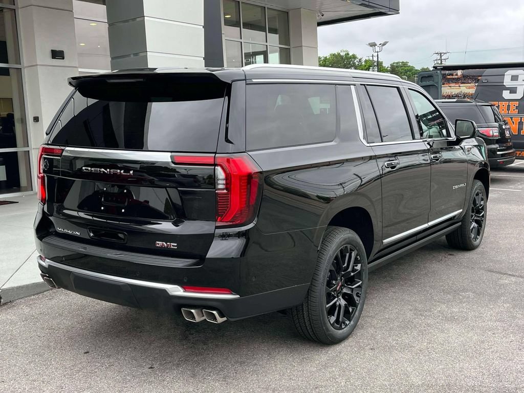 New 2026 GMC Yukon XL Denali w/ Sun & Power Step Package AWD/4WD image 3