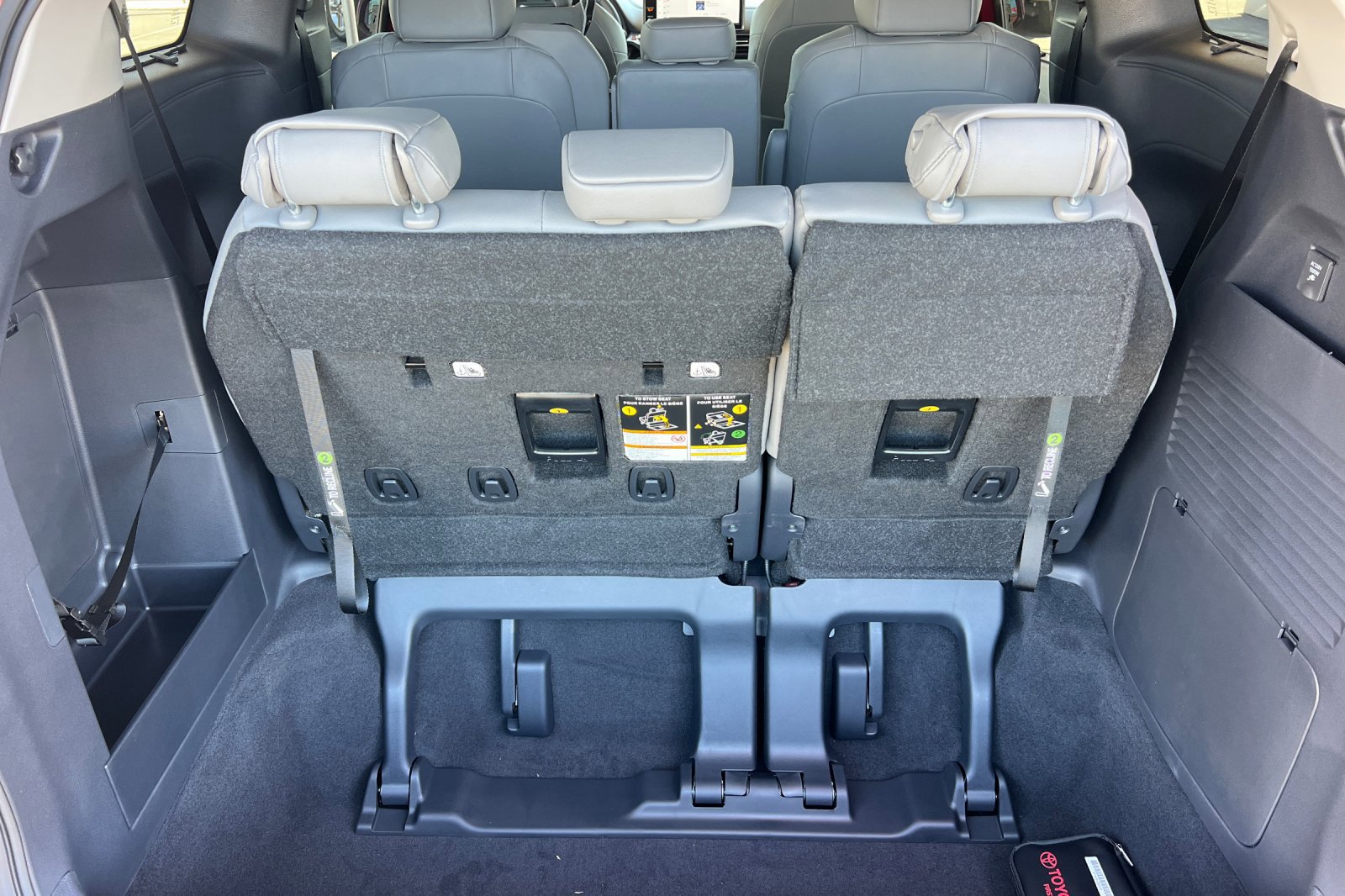 Certified 2026 Toyota Sienna XLE FWD image 15