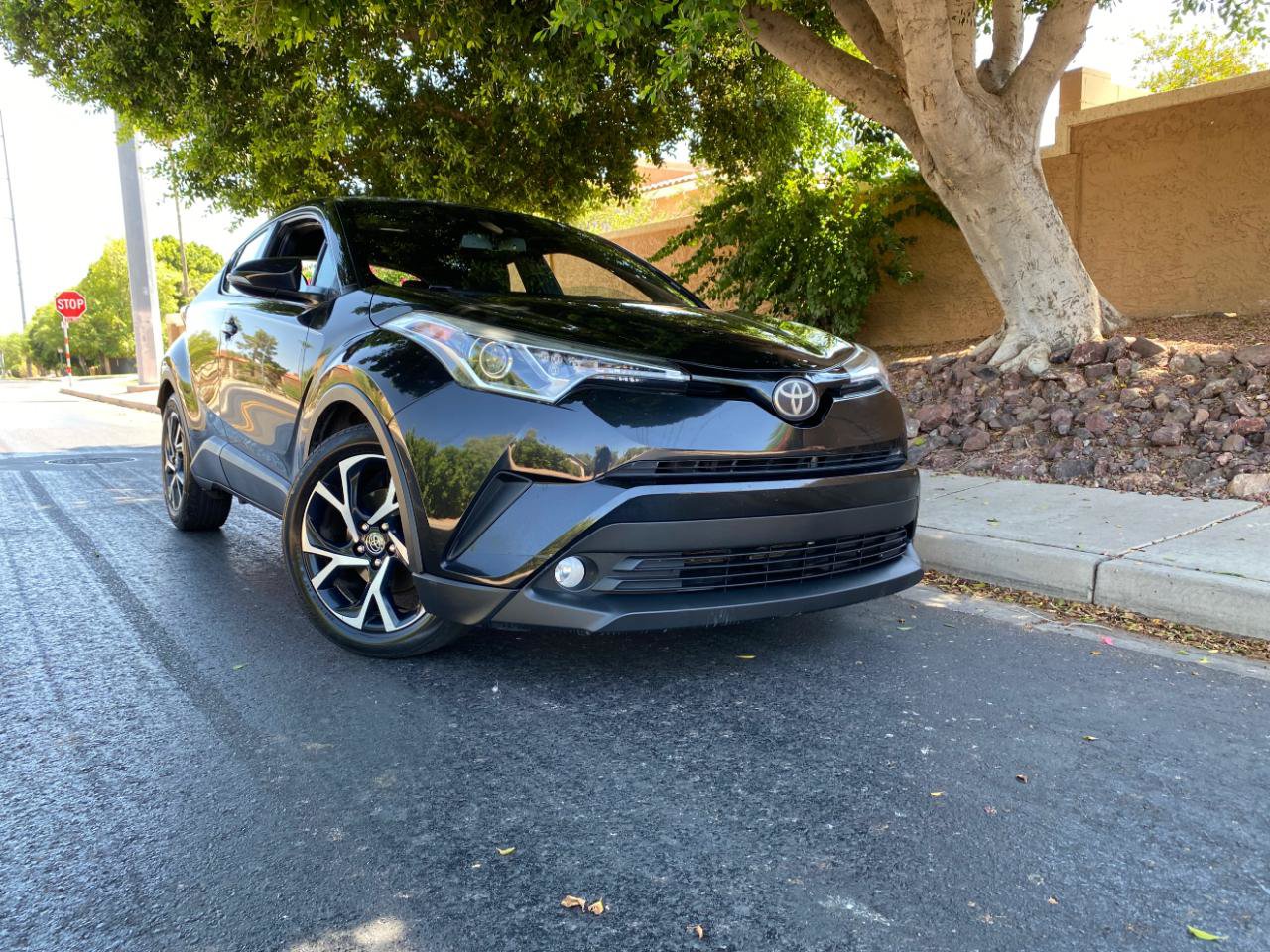 Used 2018 Toyota C-HR XLE FWD image 4