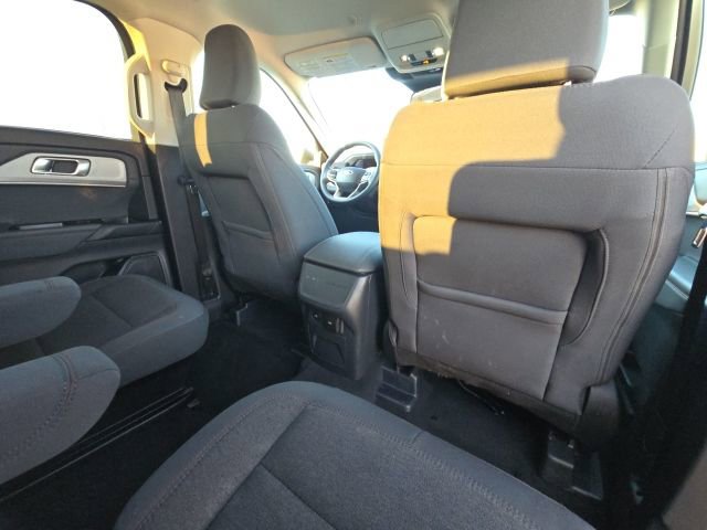 Used 2025 Ford Explorer Active RWD image 17