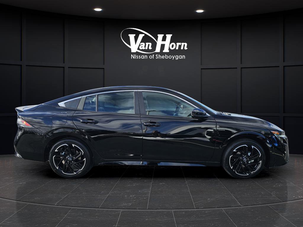 New 2026 Nissan Sentra SR image 2